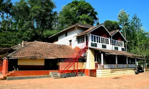Balekhan Homestay - Heritage & Mountain View - Image 5
