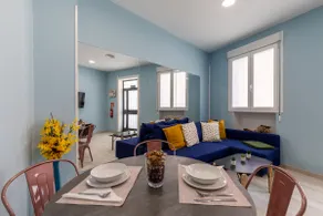 Glowing Downtown Apartment Cuatro Caminos - Image 2
