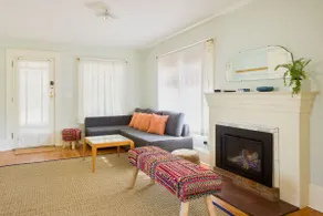 Charming 1930 Bungalow near Park & Beaches - Fully - Image 4