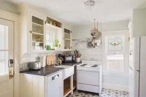 Charming 1930 Bungalow near Park & Beaches - Fully - Image 5