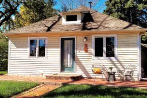 Charming Gretna Bungalow Between Omaha and Lincoln - Image 2