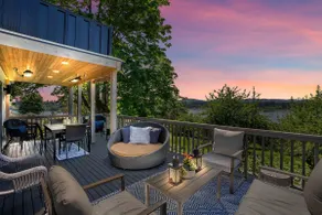 Sunset Garden Retreat-Sea & Mountain View w/ Sauna - Image 4