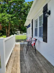 Adorable 3 Bedroom, 2 Bath Home, Close to Bethany! - Image 2