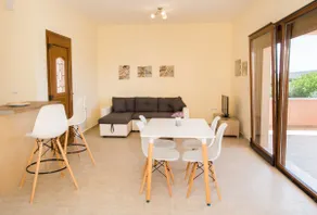 CYNTHIA APARTMENT 1 - Image 3