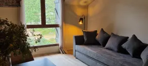 Tierra Boutique, Apartment with double bed and sofa. - Image 4