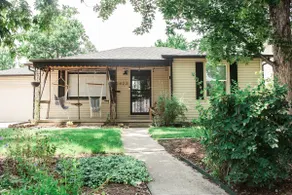Cozy two bedroom bungalow close to Denver - Image 3