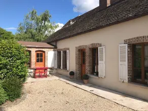 Cozy house with swimming pool and large garden, - Image 3