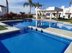 Premium Getaway: Pools, Gym, Padel and Clubhouse - Image 4