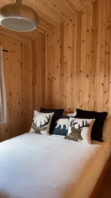 Modern 3 Bed Lodge with Netflix, WiFi & Lake Views - Image 3