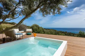 Elegant Sardinian villa with sea view, pool and spa - Image 3