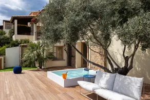 Elegant Sardinian villa with sea view, pool and spa - Image 4