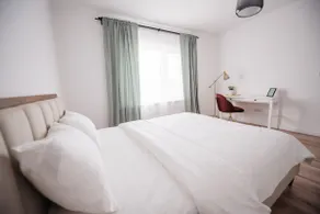 Cozy and fresh 1-bedroom apartment with balcony - Image 3