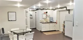 Private Lower 1 BR + Sofabed Self Checkin with PKG - Image 2