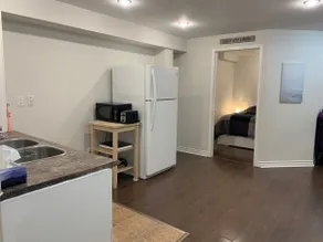 Private Lower 1 BR + Sofabed Self Checkin with PKG - Image 3