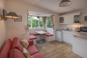 Little Holiday Cottage, minutes walk to beach - Image 4