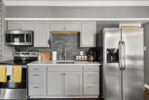 Charming 2-bedroom Apartment on 39th Street! - Image 5