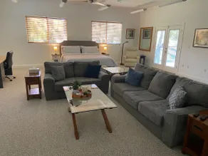 1,000 sqft Apartment on 3 Acres w/ Pool & Balcony - Image 2