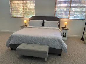 1,000 sqft Apartment on 3 Acres w/ Pool & Balcony - Image 4