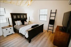 Luxury Cabin in the Woods - 1 hr South of Dallas - Image 3