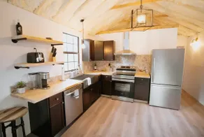 Luxury Cabin in the Woods - 1 hr South of Dallas - Image 2