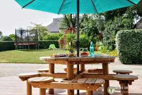 Ty an heol in Plouescat, spa, garden and terraces - Image 3