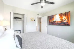 Premier Golf Location 2 Bed Biltmore Washer Dryer - Image 2