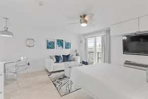 Nautical Bliss - Luxury Studio Condo w/ Pool - Image 3
