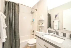 2BR Biltmore Desert Getaway Near Scottsdale & PHX - Image 5