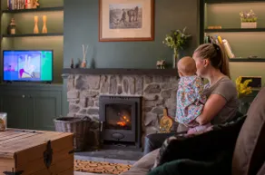 Calm Scottish Country Escape with Hot Tub Sleeps 6 - Image 5