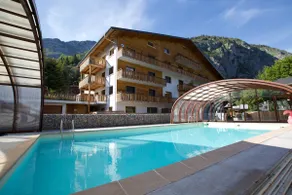 Panoramic view · Portes du Soleil skiing · Swimming pool - Image 3