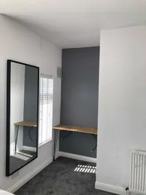 Two bedroom terrace house with parking - Image 4