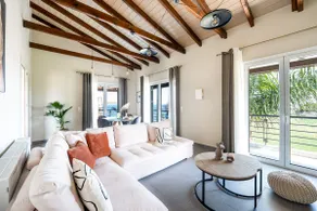 Meltemi Beach House - a seaside Luxury maisonnette - Image 4