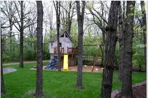 Quiet Country Living Convenient City Amenities - Image 3