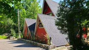 House with spa, terrace and views of Quebec City - Image 2
