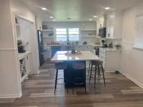Olsen Oasis with Tesla Charger - Image 2