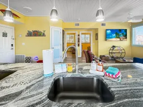 FREE DINNER🍲-2nd Floor-2BR-King-Great Location!!!! - Image 4