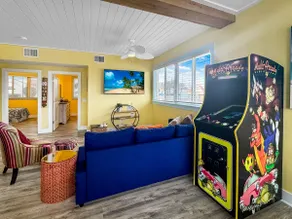 FREE DINNER🍲-2nd Floor-2BR-King-Great Location!!!! - Image 5