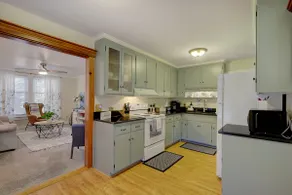 Bee Humble Cottage w/in 20mins to Public Beaches - Image 3