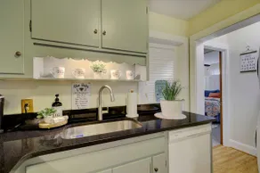 Bee Humble Cottage w/in 20mins to Public Beaches - Image 5