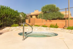 Charming 2-Bedroom Skyline Condo with Pool - Image 5