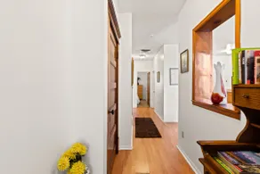 Cozy Centrally Located Historic Apartment - Image 4