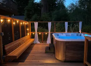 Lux, Sunny Retreat w/ XL Hot Tub by Redwoods - Image 2