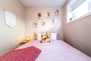 Bright Modern Suite, 2 Bed 1 Bath, w King Bed, Garage, Wifi, Netflix, Longstays - Image 5