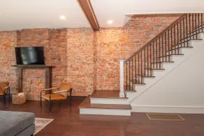 Riveting industrial townhome in trendy WestReading - Image 5