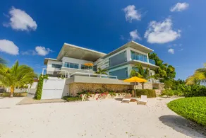 Newly Expanded! Lavish & Exclusive Beachfront Mansion. - Image 5