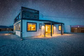 Secluded Desert Oasis with Rooftop Stargazing - Image 2