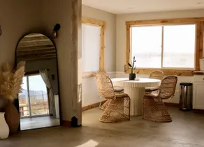 Secluded Desert Oasis with Rooftop Stargazing - Image 5