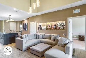 4 Bd/4.5 Ba Sleeps 8! Magic Village Views (3069R) - Image 3