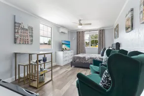 ✪ Stylish ✔Location ✔Netflix ✔Parking ✔Wifi - Image 2