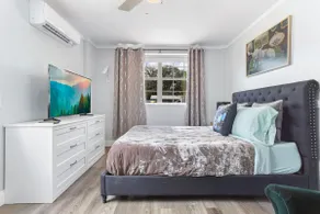 ✪ Stylish ✔Location ✔Netflix ✔Parking ✔Wifi - Image 3